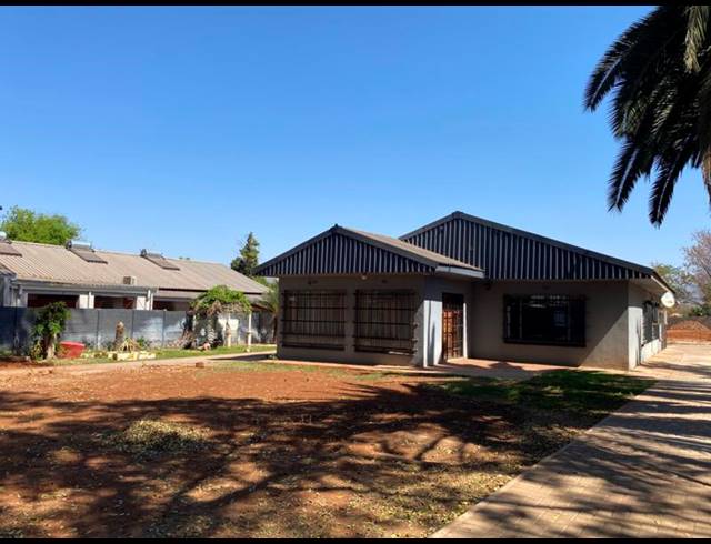 OFFICE PROPERTY TO RENT IN MOKOPANE CENTRAL